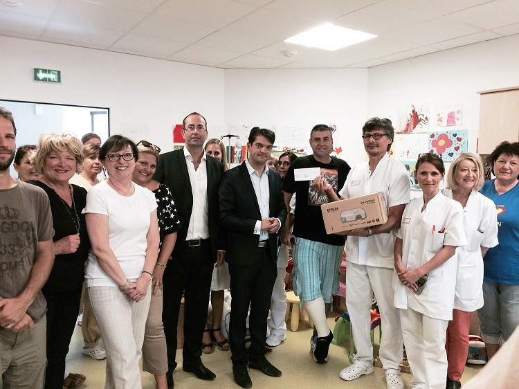 Remise du chèque du Loto Géant à l Hôpital de Grasse